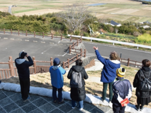 Photograph：Training Eco Tourism Guides