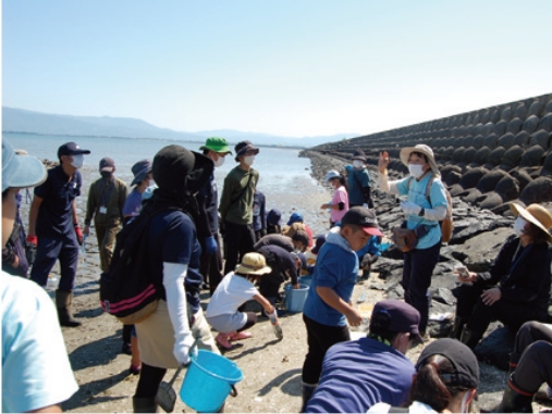 Photograph：On-site Classes on Cranes and the Ramsar Convention